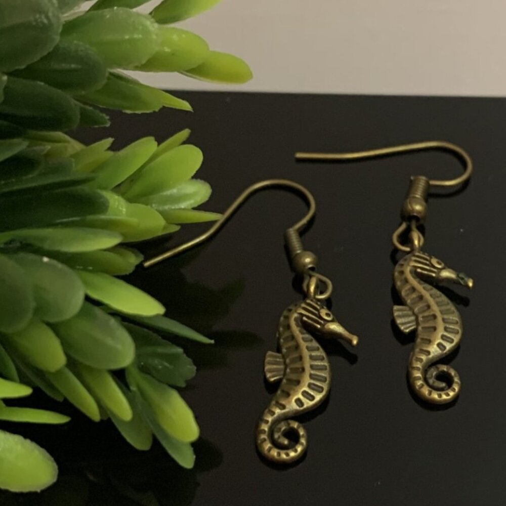 Seahorse Earrings, Seahorse Jewelry, Nautical Earrings, Gift Idea, Sea Life